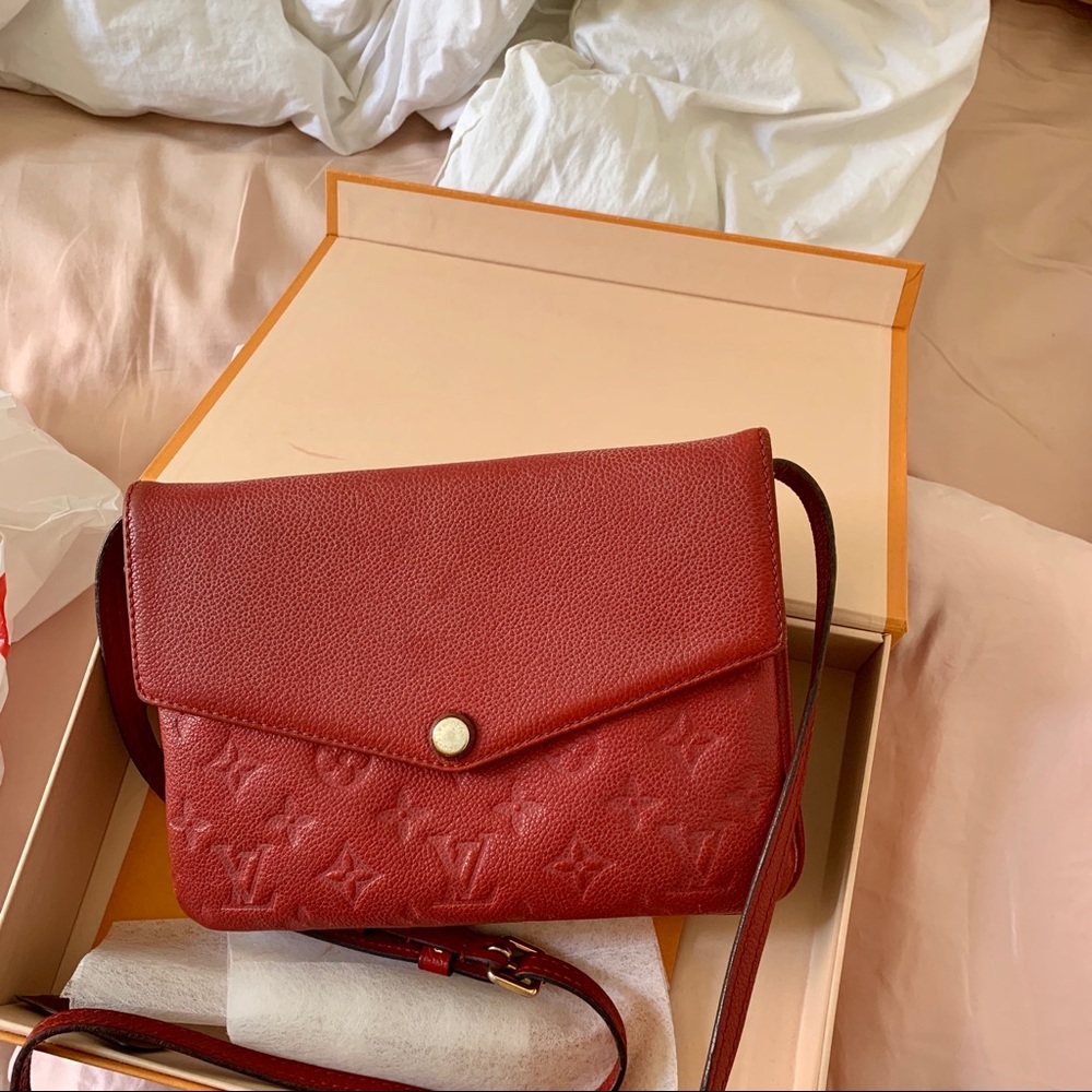 {Louis Vuitton} crossbody - Picture 11 of 11